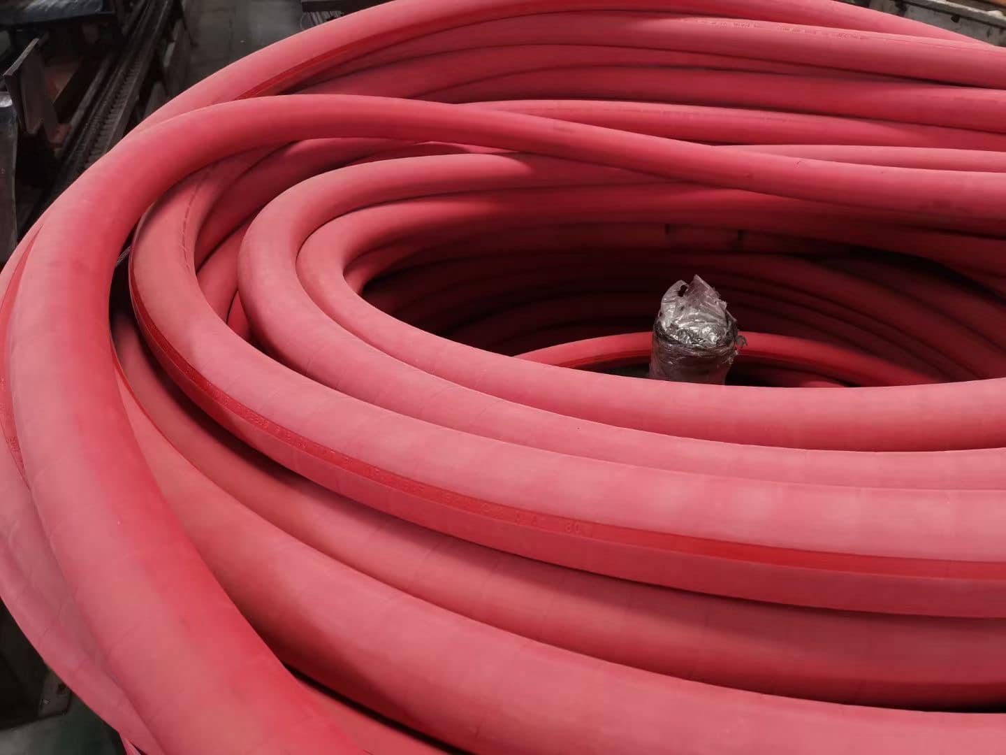 军工级防护！MT98矿用软管的镀铜钢丝增强层为何能抵御最严苛的井下冲击？